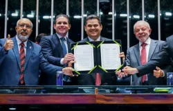 66% dos brasileiros querem mudar o trabalho 6x1, diz pesquisa