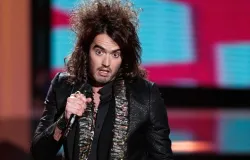 Mulher diz que medo de ser julgada impediu de denunciar estupro por Russell Brand