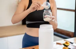 Tomar prote�na em p� todo dia faz mal? Veja o que dizem os m�dicos