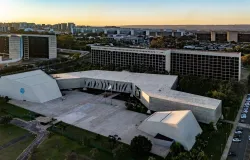 Meta admite falhas, mas garante que Lula e Fl�vio t�m mesmo alcance nas redes
