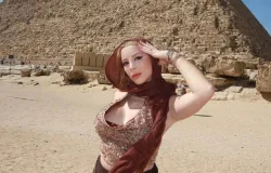 Influenciadora Mal�vola e amiga pagam fian�a e s�o liberadas ap�s pris�o no Egito