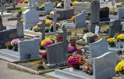 Tr�gico acidente: homem morre ap�s cair dentro do t�mulo do pr�prio pai em cemit�rio