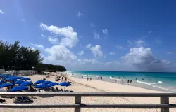 M�e brit�nica morre ao se lan�ar no mar para salvar dois filhos nas Bahamas
