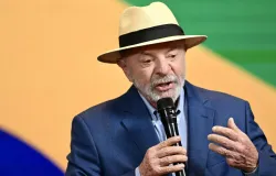 Lula anuncia ajuda financeira para bares e restaurantes atingidos pela nova regra de folgas