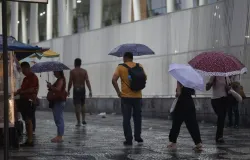 Tempestade e vento forte amea�am elei��es no Rio neste domingo