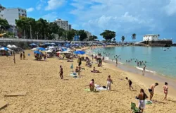 29 trechos de praias de Salvador s�o interditados para banho por �gua suja, aponta Inema
