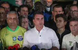 Fl�vio Bolsonaro desiste de anular elei��es e foca em acusa��es contra Lula