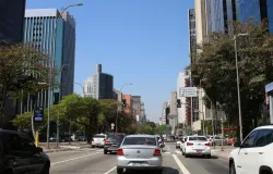 Especialistas pedem imposto para ricos em vez de cortar benef�cios sociais