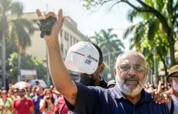 Fen�meno 'COME OVER OUT NOW' paralisa redes sociais e gera debates