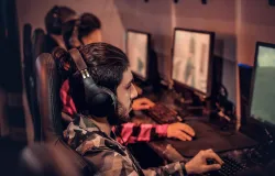 Mercado de skins e eventos transformam Counter-Strike em vitrine para empresas