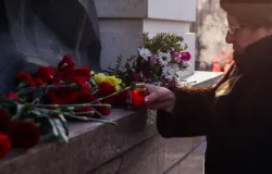 Funeral de Ali Khamenei gera protestos e clamor por justi�a nos EUA