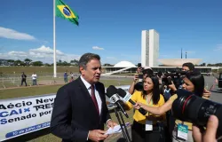 Resumo do Dia: A�cio Neves desiste de ser candidato a presidente e agora quer uma vaga no Senado - 10 de julho de 2026