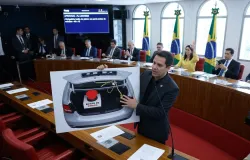Resumo do Dia: Senado aprova projeto que obriga carros a terem bot�o de p�nico no porta-malas - 15 de julho de 2026