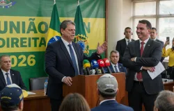 Resumo do Dia: Tarc�sio elogia Bolsonaro em evento pol�tico ao lado do filho Fl�vio - 22 de julho de 2026