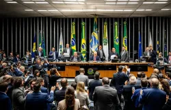 Com apoio do governo, Congresso autoriza gasto de at� R$ 7 bi acima do teto