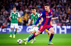 Elche 0-5 Barcelona: Anthony Gordon provides two debut assists in thumping Barca win