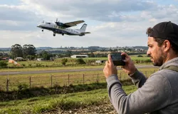 V�deos registram decolagem de avi�o com Rick no interior de SP antes de trag�dia com helic�ptero no sul