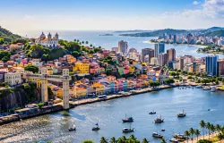 Previs�o do tempo em Salvador com parcialmente nublado e m�xima de 27.7�C