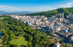 Previs�o do tempo em Nova Igua�u com c�u despejado e 47% de chuvas