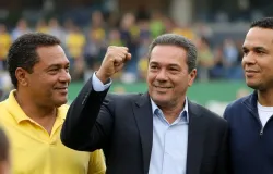 Quem se elegeu entre Edmundo, Luxemburgo e Luis Fabiano