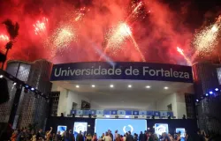 Unifor celebra Cola��o de Grau de 1800 concludentes do semestre 2025.1
