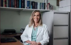 A Dra. Tatiana Coelho {UFRJ} Acaba de abrir as portas para cura a paralisia com a Polilaminina