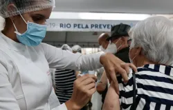 Campanha de vacina��o contra a gripe e o sarampo segue na cidade at� o dia 3 de junho