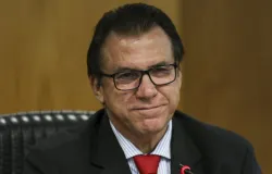 Ministro anuncia corre��o da tabela do Imposto de Renda e isen��o para quem ganha at� R$ 2,6 mil