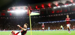 Bola de Cristal: Aps goleada contra o Sport, Flamengo tem 72% de chances de ser campeo do Brasileiro