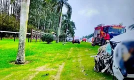 Morte em batida frontal: motorista morre preso nas ferragens em rodovia de Chapada dos Guimar�es