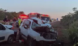 Traficantes morrem presos �s ferragens ap�s acidente em rodovia