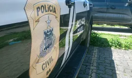 Homem investigado por homic�dio e tr�fico � preso com tr�s armas na Bahia