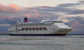 Passageiro de navio de cruzeiro cai no mar e equipes de resgate fazem buscas na Esc�cia