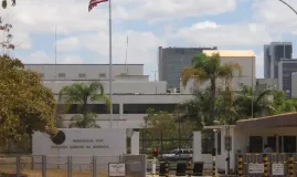 Pol�cia Federal prende suspeitos por amea�ar embaixada dos EUA
