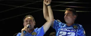 Pol�tico do Cear� ataca petistas e defende afastamento de ministros do STF em visita de Fl�vio Bolsonaro