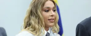 Erika Hilton pede investiga��o sobre liga��o de Fl�vio Bolsonaro com banqueiro