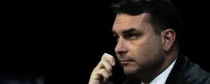 Novo marqueteiro assume campanha de Fl�vio Bolsonaro para recuperar confian�a