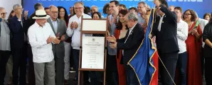 Lula inaugura centro de tecnologia e diz que Brasil pode competir com qualquer pa�s