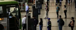 Transporte de gra�a ajuda pessoas a ir no m�dico e reduz diferen�as entre ricos e pobres