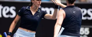 Luisa Stefani avan�a para as oitavas de final nas duplas em Wimbledon