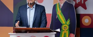 PT pede apoio popular para aprovar fim da escala 6x1 no Senado