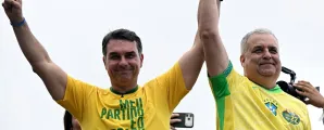 Fl�vio Bolsonaro lan�a campanha com discurso duro contra Lula e propostas pol�micas