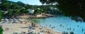 Famosa ilha de Ibiza fecha praias ap�s 26 vazamentos de esgoto