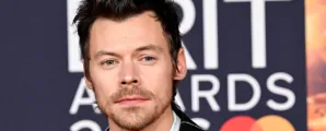 Harry Styles trava briga com ca�ador de aut�grafos agressivo em Nova York