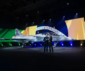Saab apresenta primeiro Gripen F