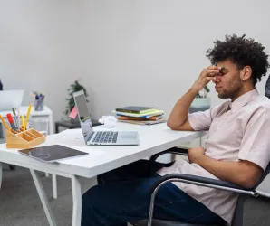 5 sinais silenciosos de que o trabalho est� afetando sua sa�de mental e quase ningu�m percebe