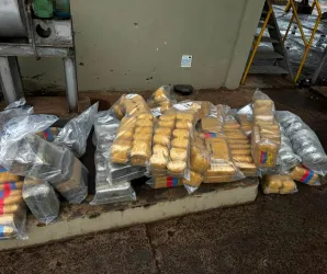 Pol�cia Civil incinera 400 quilos de entorpecentes apreendidos na regi�o de Alto Gar�as