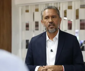 Justi�a derruba multa que tirava hor�rios de propaganda de Elmano na TV de Ciro, no Cear�