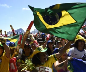 Governo define hor�rio de trabalho durante jogos do Brasil na Copa