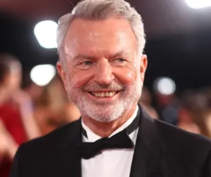 Morre Sam Neill, astro de Jurassic Park, Peaky Blinders e O Piano